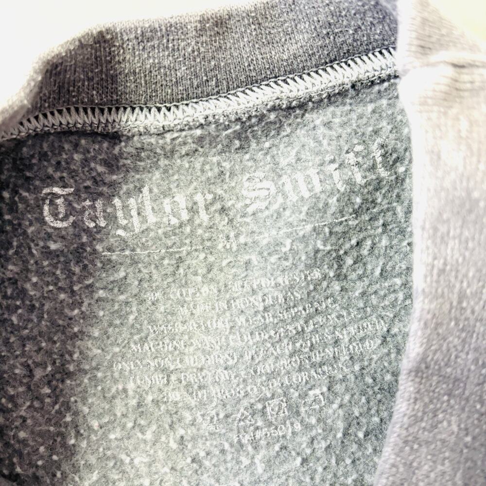 Taylor Swift Reputation Stadium Tour Crewneck Sweatshirt Grey Black Worn Size M - Picture 3 of 5